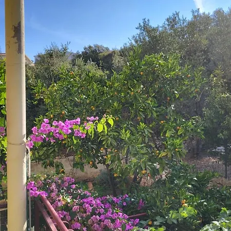 Apartment Lucky Star - 2 Bedroom, Sea View, Gated Yard, Free Parking, Bbq Trogir Exterior photo