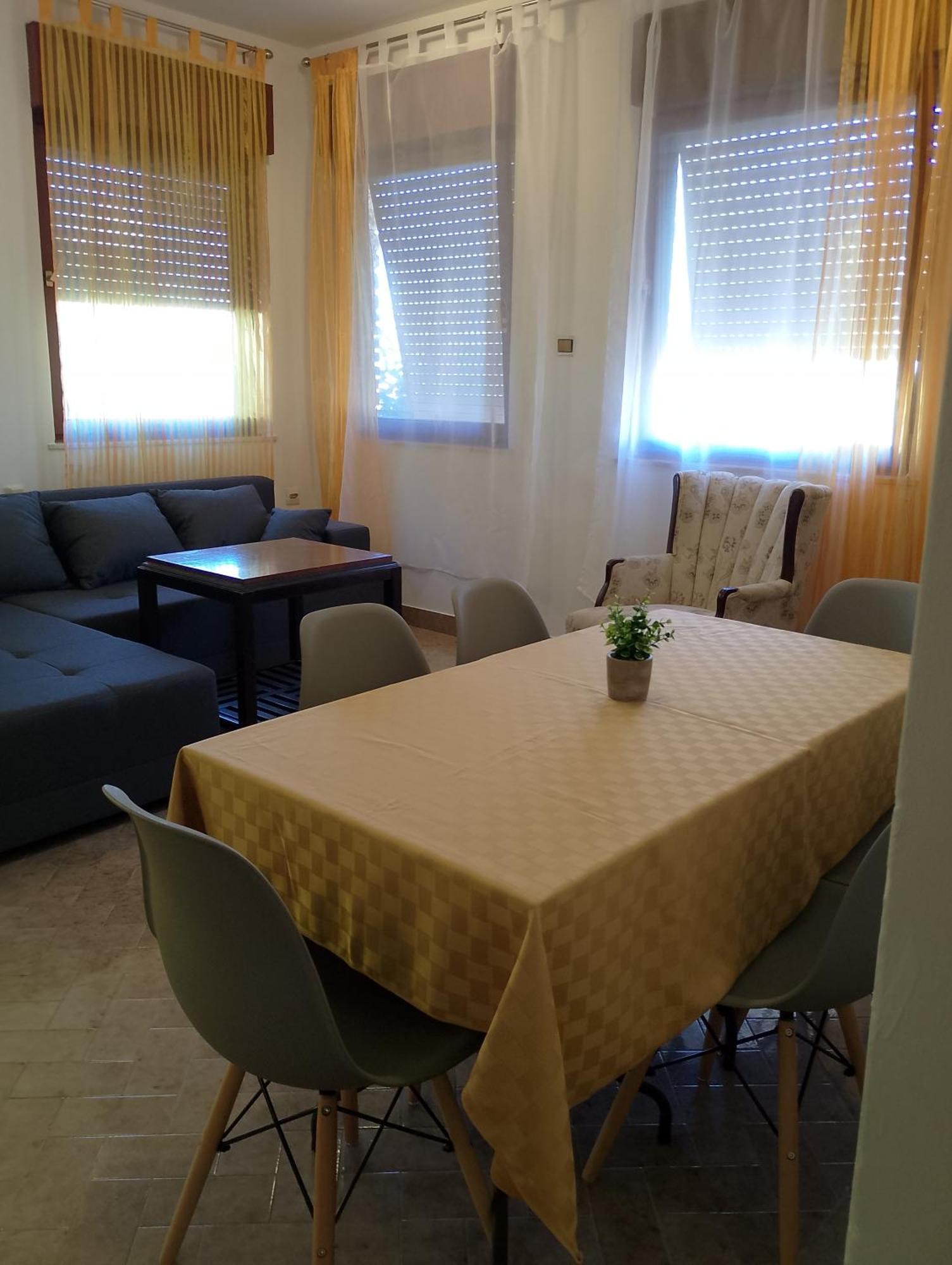 Lucky Star - 2 Bedroom, Sea View, Gated Yard, Free Parking, Bbq Apartment