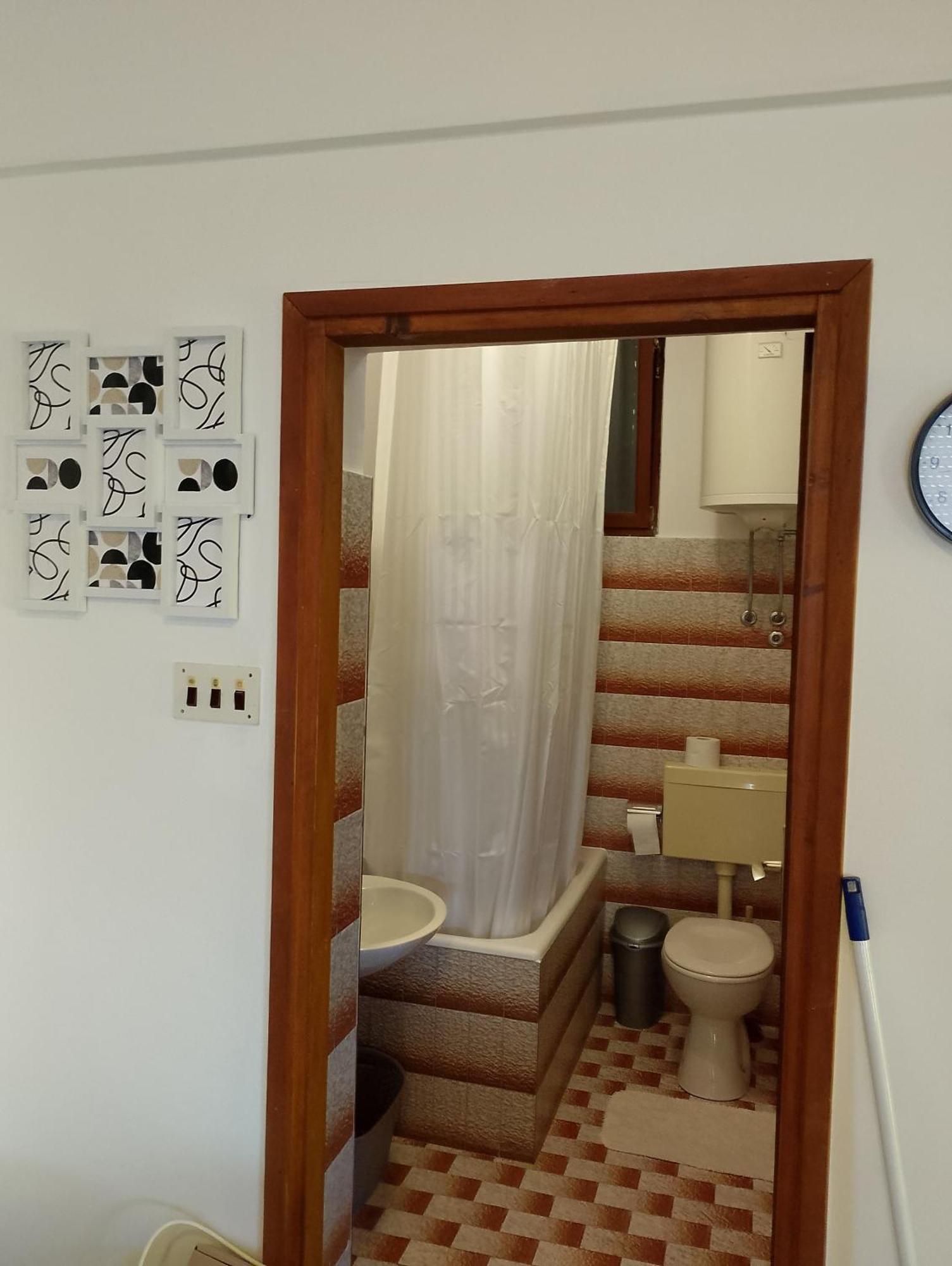 Apartment Lucky Star - 2 Bedroom, Sea View, Gated Yard, Free Parking, Bbq